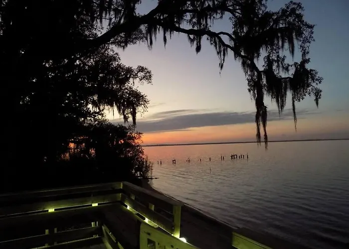 Uncle Tubby's Place On The Bay
