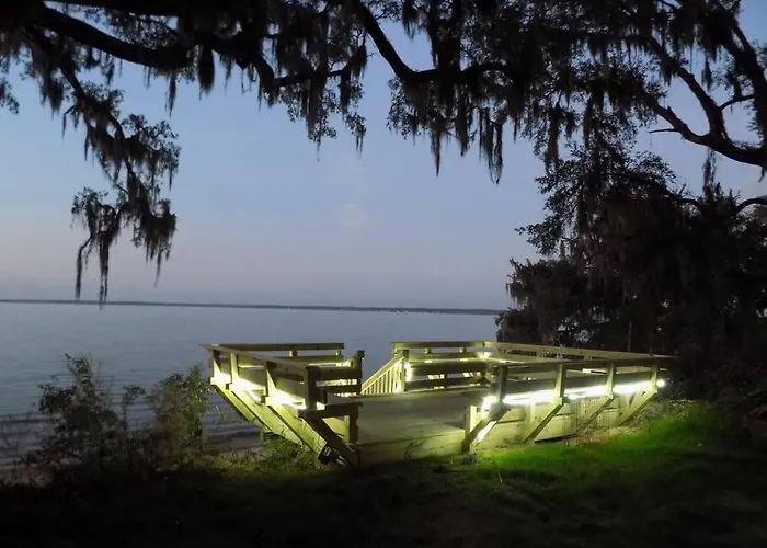 Uncle Tubby's Place On The Bay * Pensacola